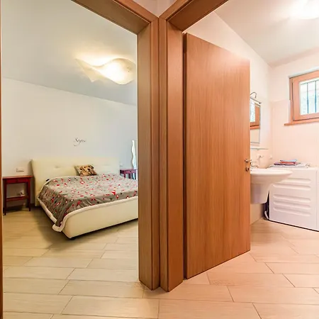 Apartmentsgarda - Corte Sant'andrea ラツィーゼ